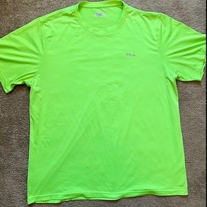 Men’s Workout Shirt! 💚